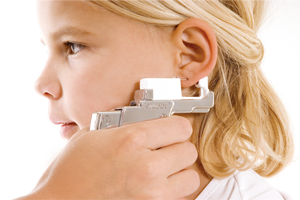 Гигиенические и едва заметные Ear piercing with Studex System 75 — hygienic and barely noticeable